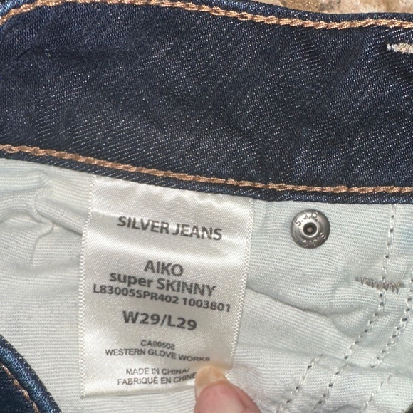 Silver Jeans Women's Dark Blue Skinny Jeans 29” waist and length - Picture 6 of 7